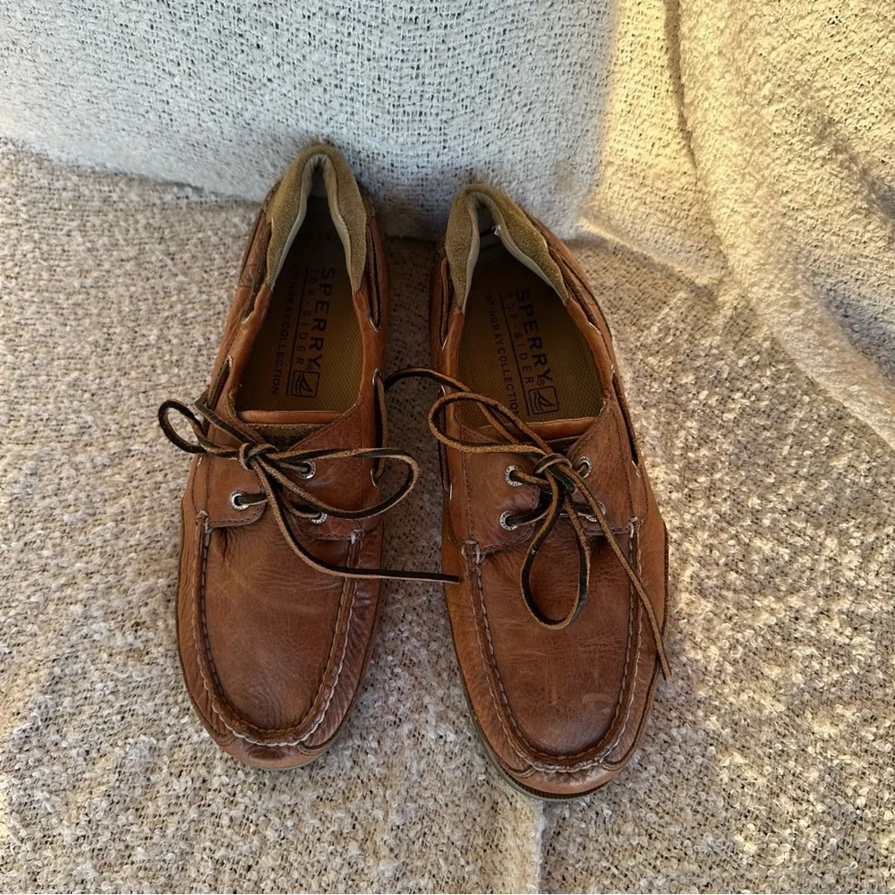 Sperry Men's Tan Leather Boat Shoes - Picture 7 of 8